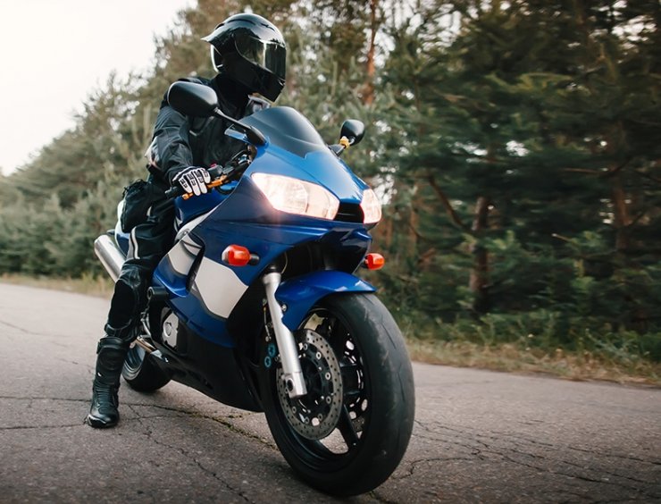 conducente in abbigliamento da moto