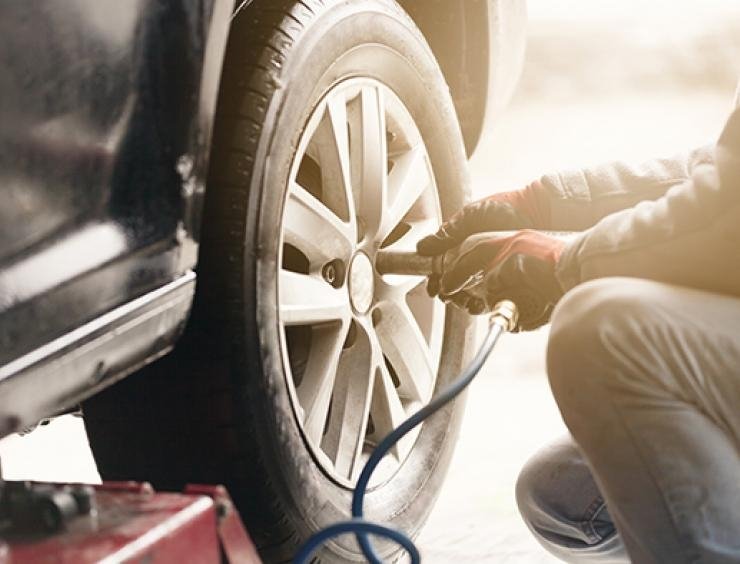 remplacement de pneu