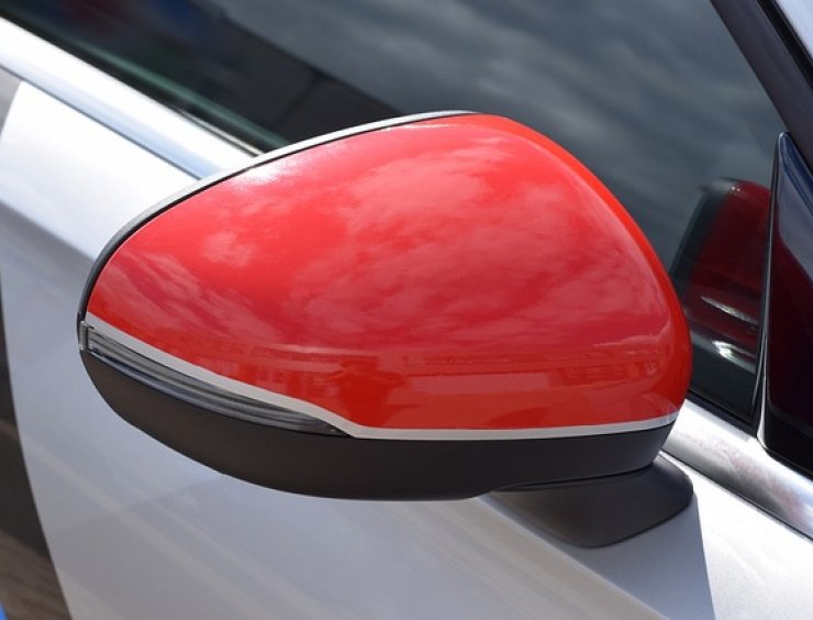 specchietto laterale con car wrapping