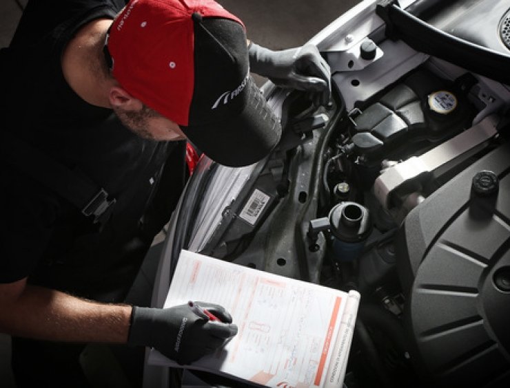 check up nel vano motore