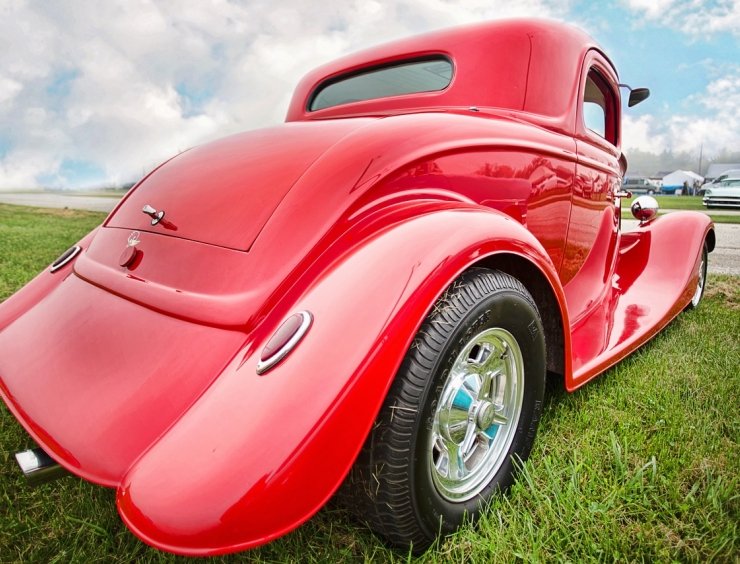 auto sportiva lucidata