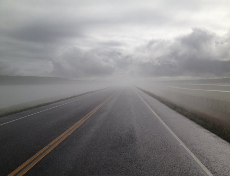 Rettilineo in condizioni di maltempo